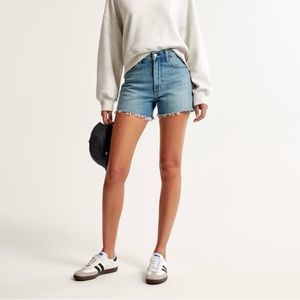 Abercrombie High Rise 90s Cutoff Short
